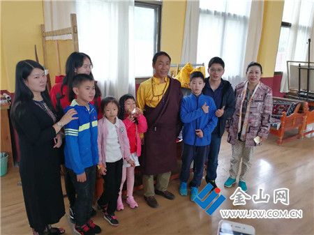 144064945606033554_副本