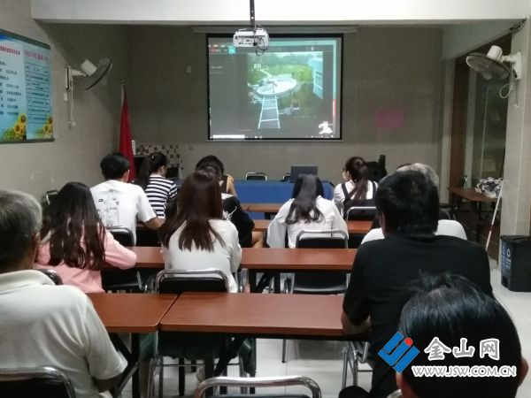 黑桥社区组织观看安全警示教育片