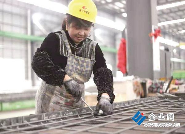 失水渔民再就业。 文雯 摄