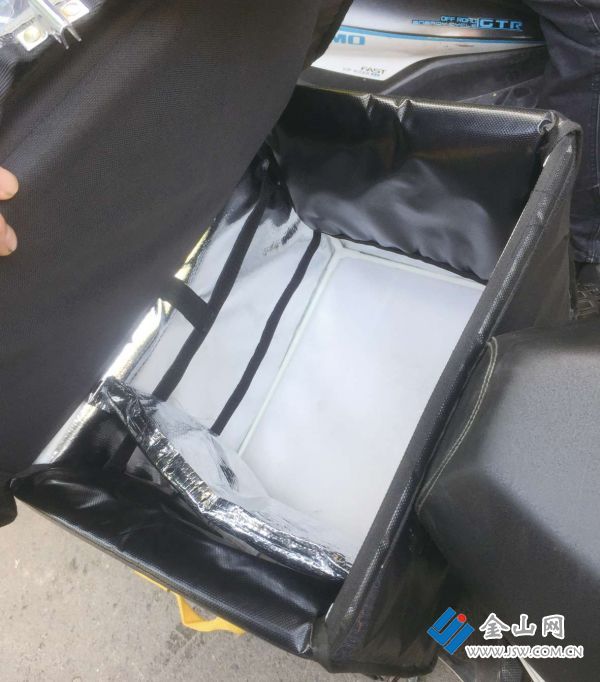 你留意过外卖送餐箱是否干净吗?