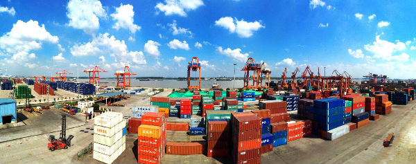 镇江港集装箱码头