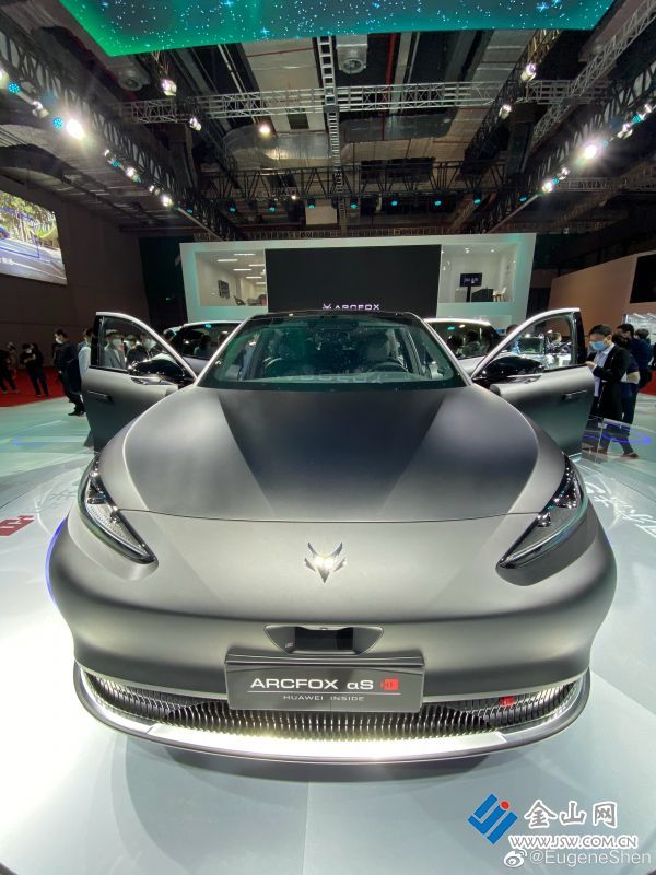 镇江造新能源汽车亮相上海车展