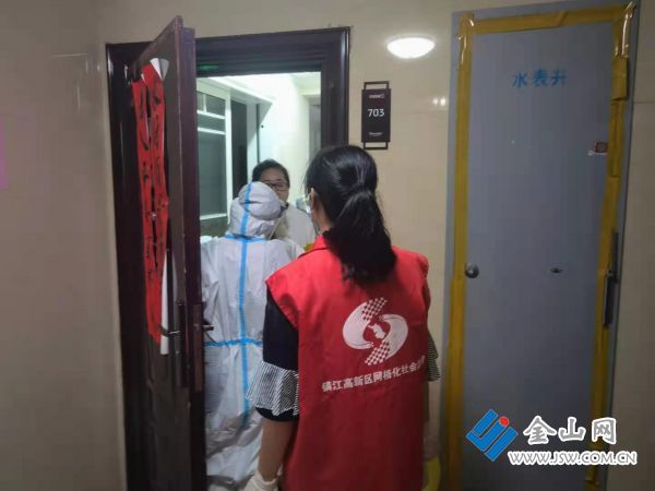 “奋战疫线”网格员在行动 (3)