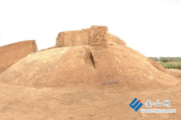 土墩墓現(xiàn)場(chǎng)圖1