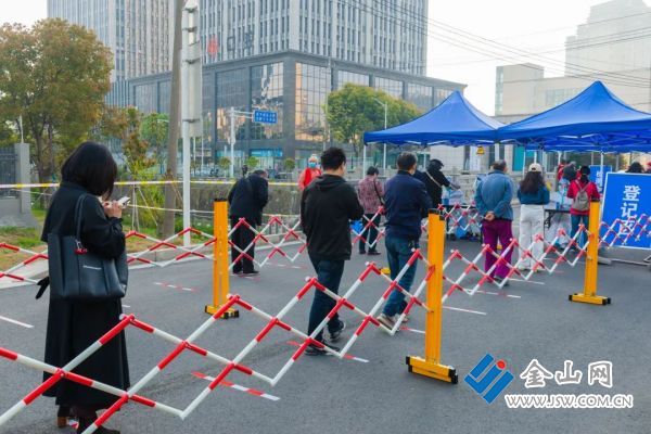 七里甸街道核酸采樣點1