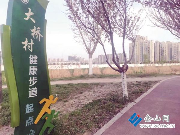 蔣喬街道大橋村永豐圩，遠(yuǎn)方高樓處為李承霖祖籍地永豐橋附近。 圖：周福全 攝