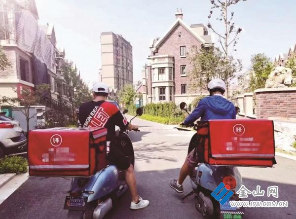 童書快遞員出發(fā)送書（資料圖片）