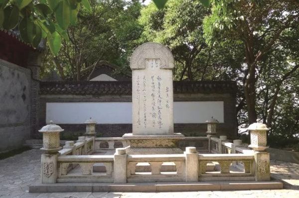 fe89b8d2-983c-43f0-9d9f-5e629607e7d6