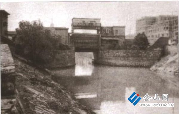 上世紀(jì)50年代的京口閘 圖：張崢嶸 提供