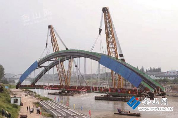 辛豐公路橋順利吊裝