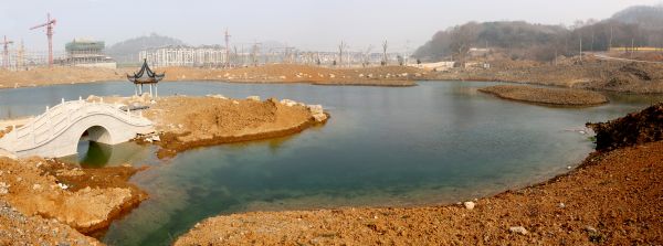 2014年建设中的南山北入口2张兴淮摄13906102911