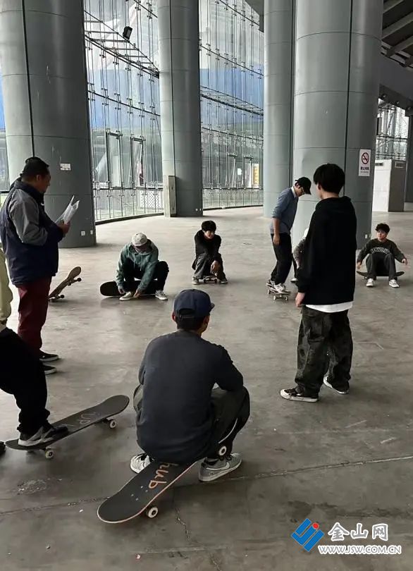 2022年镇江市速度轮滑、自由式轮滑、滑板教练员培训班举办(图3)
