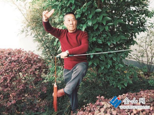 董麟鵬晨練 竺捷 攝