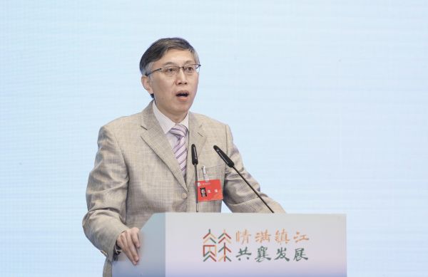 欧洲科学院院士、德国国家工程院院士张弛：引领科技发展 创下镇江品牌_中国镇江金山网 国家一类新闻网站