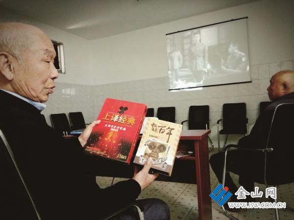 姜哲的“銀潮影院”