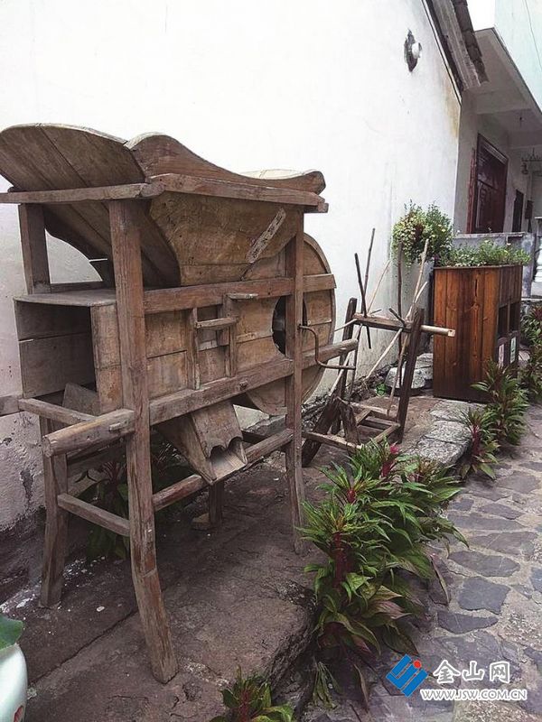 c3c46eb3-84db-476b-bf8c-5ea8049386c6