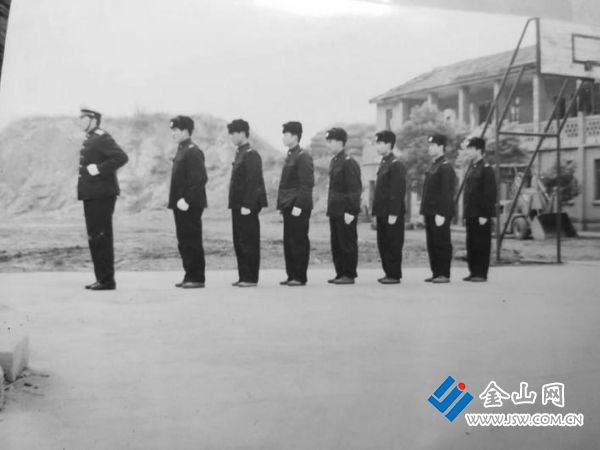 d2d33658-d845-4ee1-abf8-2ee35a10a48d