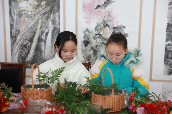 缤纷的冬日&mdash;&mdash;龙行龘龘，我在新时代文明实践所迎新年 (3)