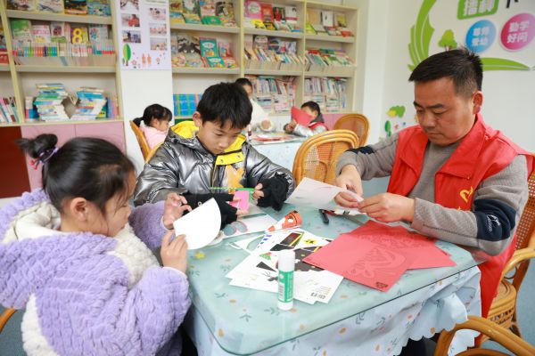缤纷的冬日&mdash;&mdash;龙行龘龘，我在新时代文明实践所迎新年 (6)