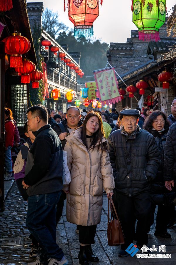 大年西津渡4+方健+18951284315