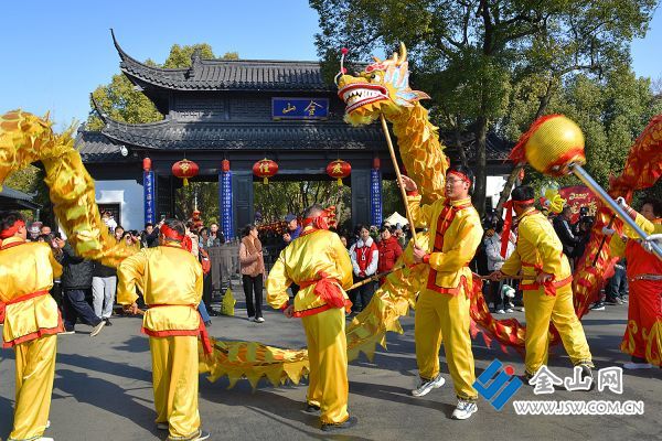 龙腾金山（组照2）+（2024.2.12.金山，甲辰龙年舞龙表演）+张元景+13906101632