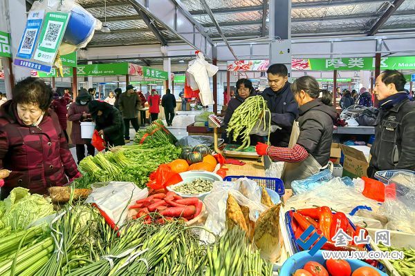 供销两旺过大年（组照2）+（2024.2.5.丹徒宝堰镇，改造一新的宝堰集贸市场年味浓浓）+张元景+13906101632