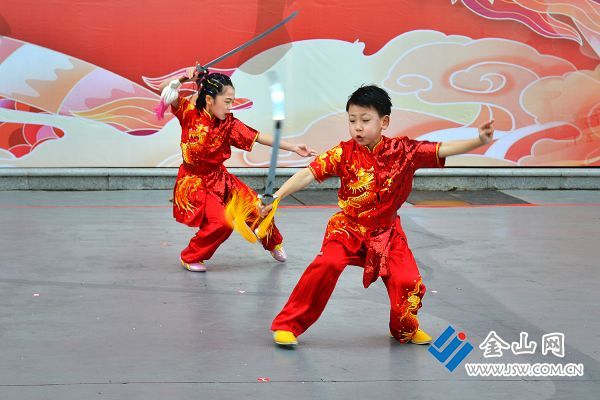 少年强中国强（组照2）+（2024.2.17.健康路体育公园，庆新春孩子们展演武术）+张元景+13906101632