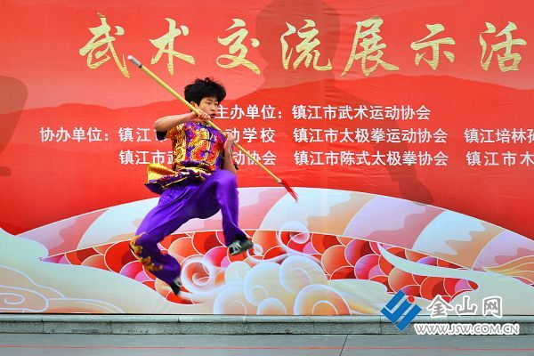 少年强中国强（组照5）+（2024.2.17.健康路体育公园，庆新春孩子们展演武术）+张元景+13906101632