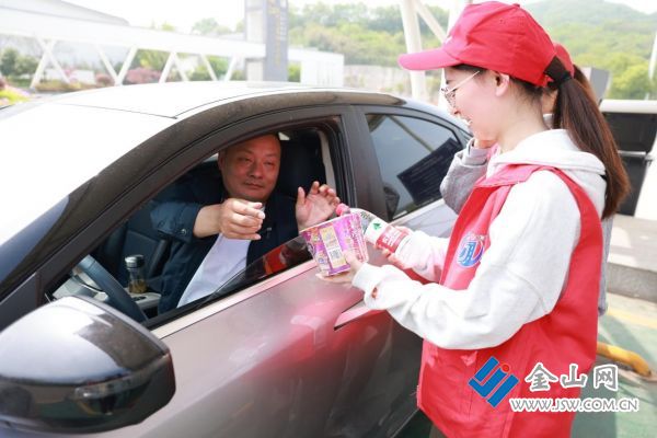 市公路部門開展“保安全 保暢通 強服務”專項行動1