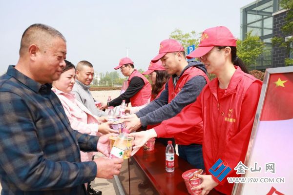 市公路部門開展“保安全 保暢通 強服務”專項行動2