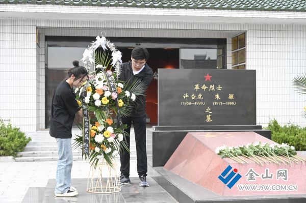 镇报集团开展马克思主义新闻观教育活动_中国镇江金山网 国家一类新闻