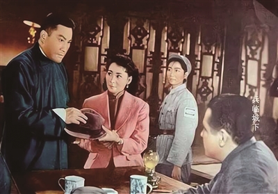 《兵臨城下》劇照