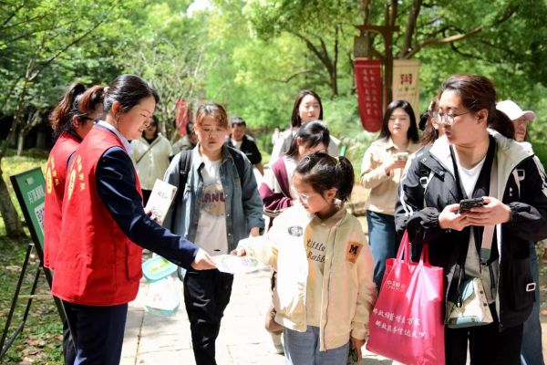 01e5639e6dab5c64876f5f16e6a7043c01