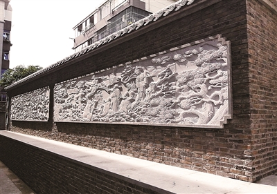 城隍廟街浮雕文化墻（資料圖）
