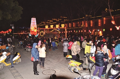 2014年西津渡春節(jié)夜景 圖：王禮剛 提供