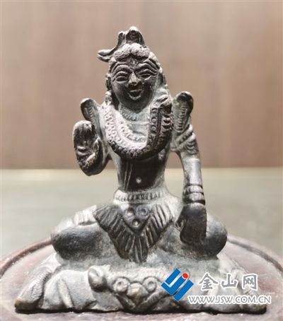 6382070_bf_1737685342408_b