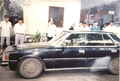 牛皮坡路口朝新旅社