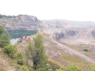 被開山采石的馬跡山