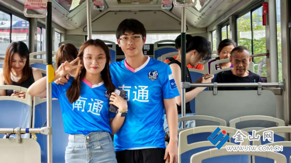观赛、出行、品美食！镇江公交为“苏超”球迷一站搞定叫扬叔 - 全网最会整活的苏超球迷  足球圈热梗收割机