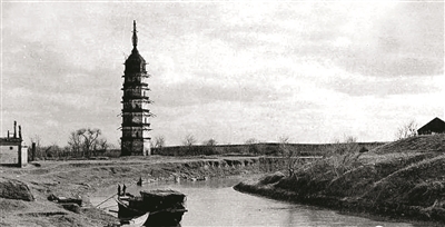 丹陽東門外轉(zhuǎn)河邊的萬善塔（民國） 圖：盧政 提供
