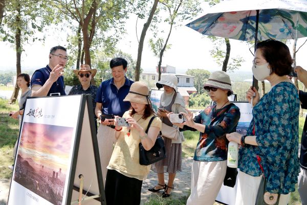 丹徒藝境攝影與美術(shù)聯(lián)展與愛好者解說攝影圖片