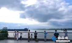 賞江景 觀夕陽