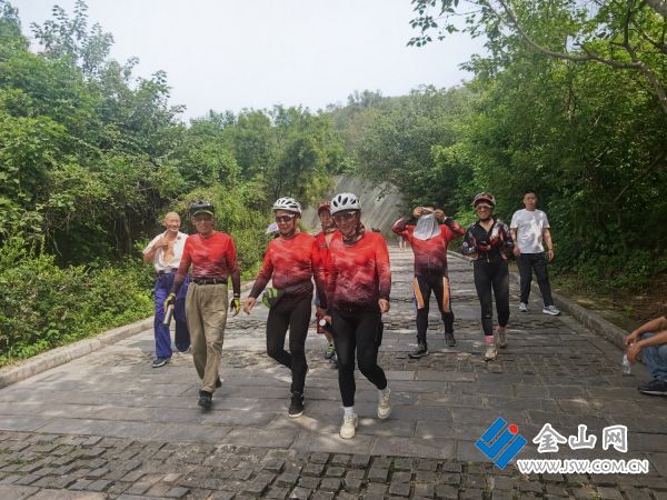 鎮(zhèn)江經(jīng)開區(qū)：圌山喜慶迎雙節(jié) “花式”旅游消費旺2