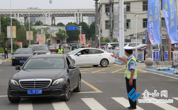 丹陽(yáng)眼鏡城單日接待游客超2.2萬(wàn)人次6