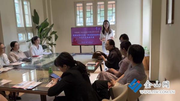 金秋訪箴廬 致敬巾幗魂 “向她致敬——黨史中的鎮(zhèn)江巾幗故事”講述職教先驅故事1