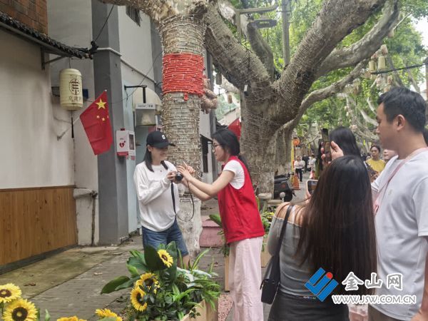 流量變留量 服務變口碑——看京畿路如何織就假日暖心防護網1