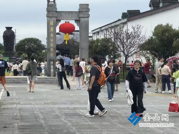 當(dāng)千年醋香邂逅時代潮音——恒順醋博雙節(jié)活動成為文旅融合新課堂1