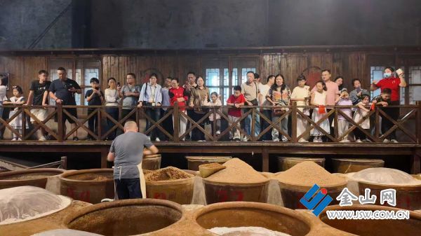 當(dāng)千年醋香邂逅時代潮音——恒順醋博雙節(jié)活動成為文旅融合新課堂2