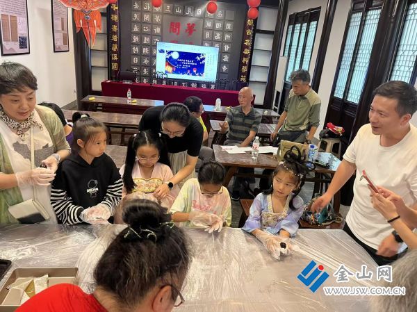 鎮博開展中秋月餅DIY體驗活動2