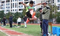 小學(xué)生田徑運(yùn)動會 激情四射活力滿滿